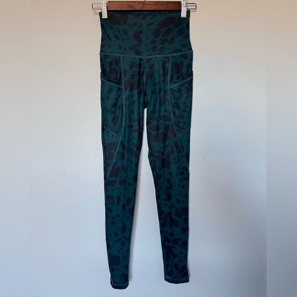 Strut This Teal Leopard Print Leggings